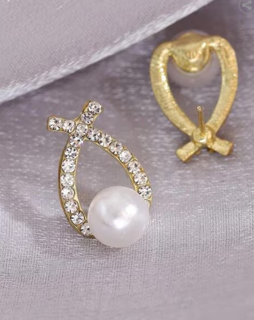 Classic Pearl Cross Stud Earrings