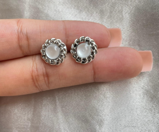 Mini Boho White Earring-Silver