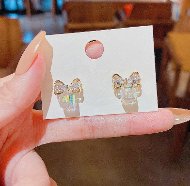 Cute Lil Gift Box Studs