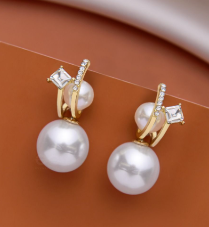 Golden Adjustable Pearl Drop Earring