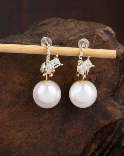 Golden Adjustable Pearl Drop Earring