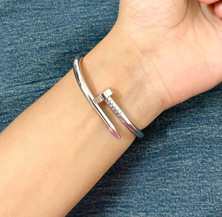 Nail Sleekie Thin Wrist Bracelet - Silver