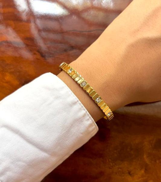 Regal White Thin Wrist/ Baby Size bracelet