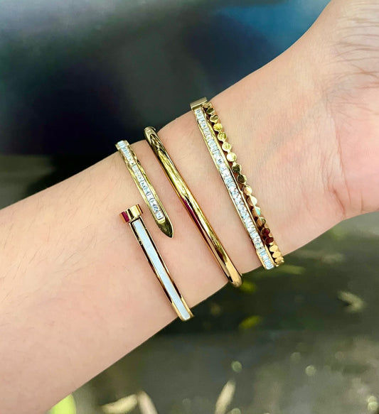 Sable Thin Wrist/ Baby Size bracelet Stack