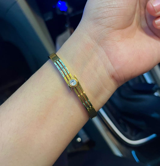 Moonveil Thin Wrist/ Baby Size bracelet