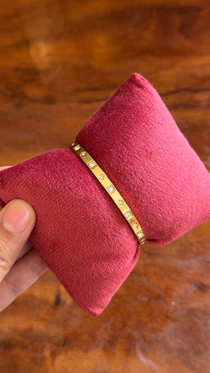 Roscoe Thin Wrist/ Baby Size bracelet