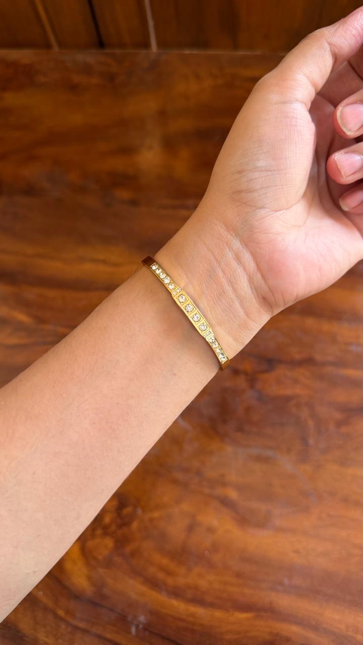 Finlay Thin Wrist/ Baby Size bracelet