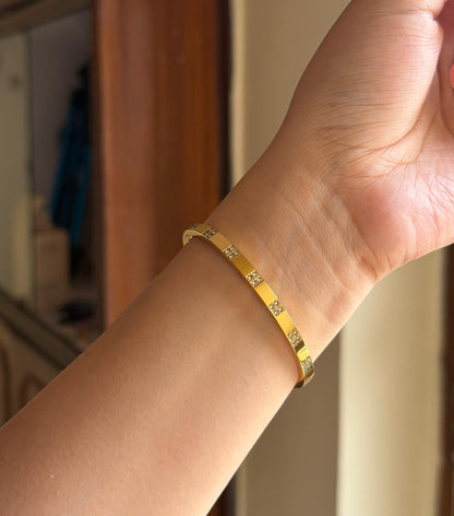 Olive Thin Wrist/ Baby Size bracelet