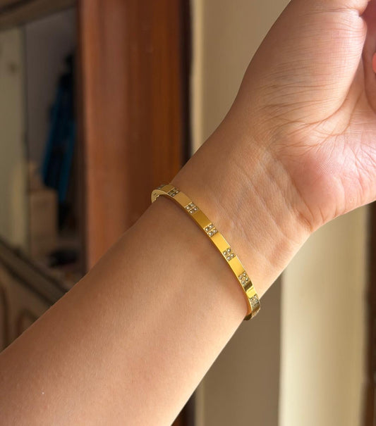 Olive Thin Wrist/ Baby Size bracelet