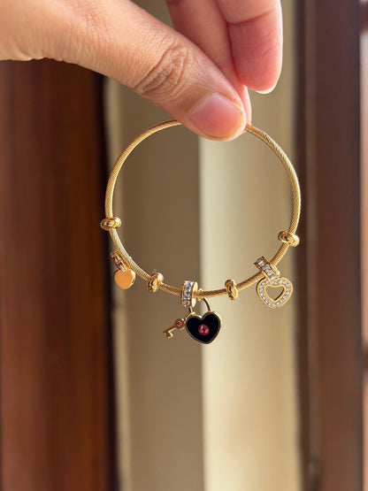 Key to the heart Thin Wrist/ Baby Size bracelet