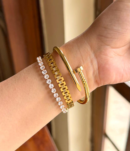 Griffin Thin Wrist/ Baby Size bracelet Stack