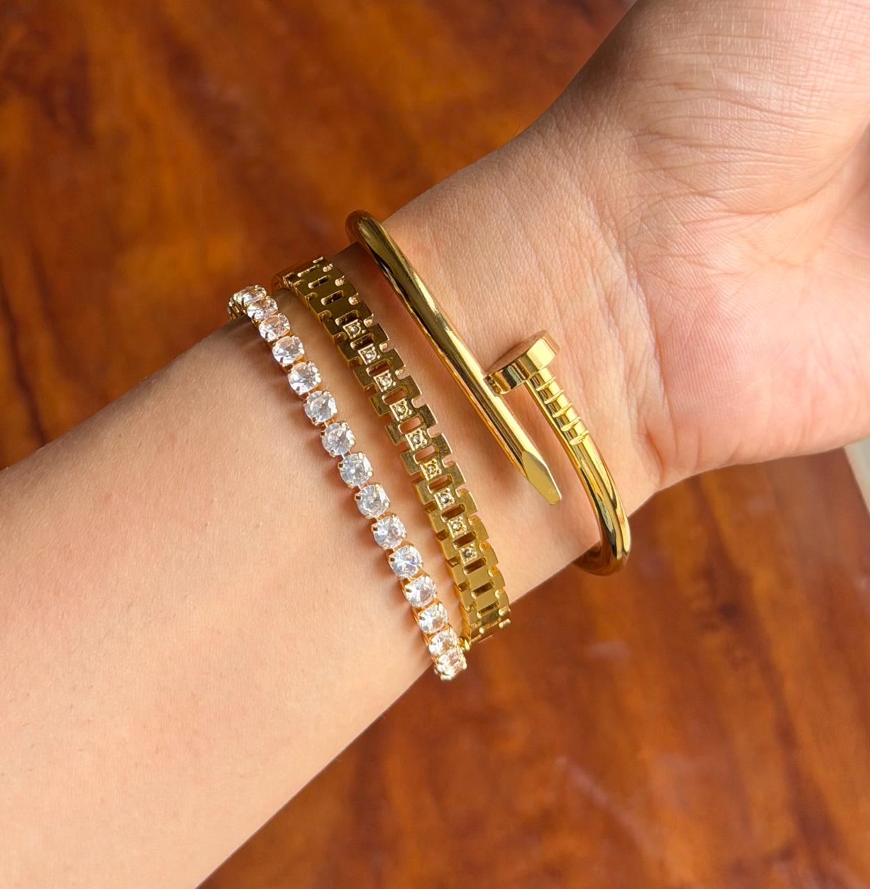 Griffin Thin Wrist/ Baby Size bracelet Stack