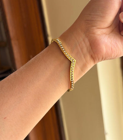 Vogue V Bracelet