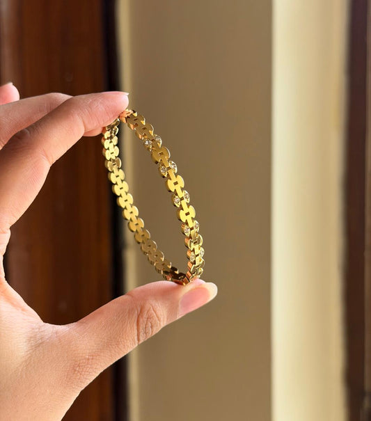 Elara Dot Bracelet