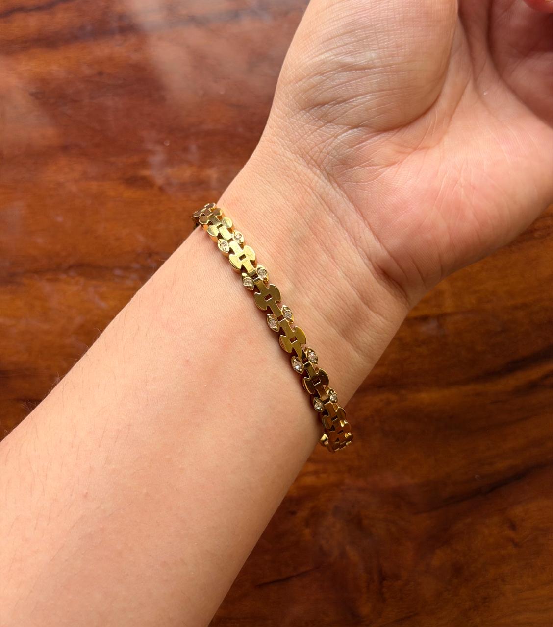 Elara Dot Bracelet