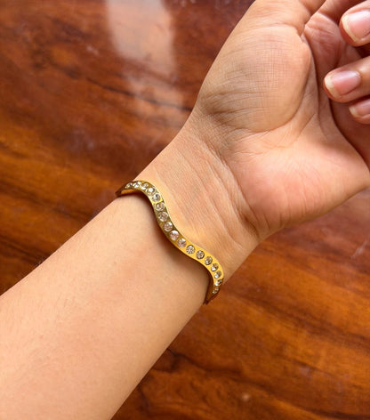 Wavy Thin Wrist/ Baby Size bracelet