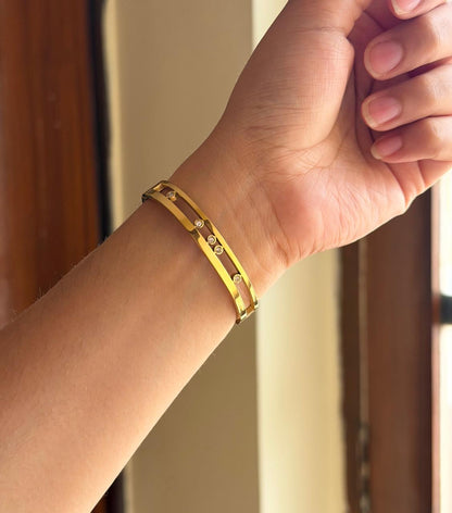 Elsie Thin Wrist/ Baby Size bracelet