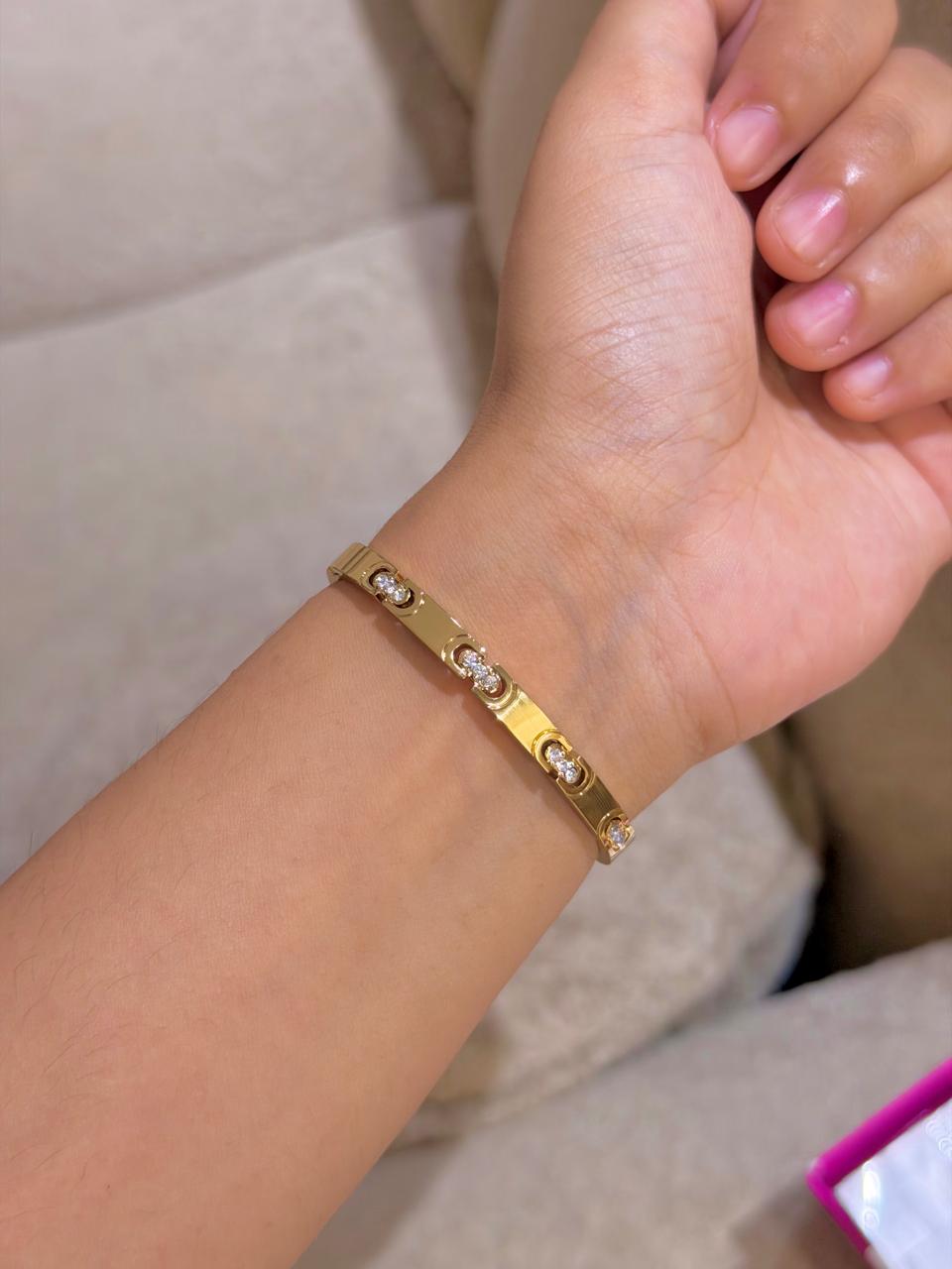 Atami Thin Wrist/ Baby Size bracelet