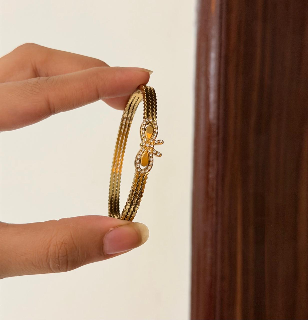 Remus Thin Wrist/ Baby Size bracelet