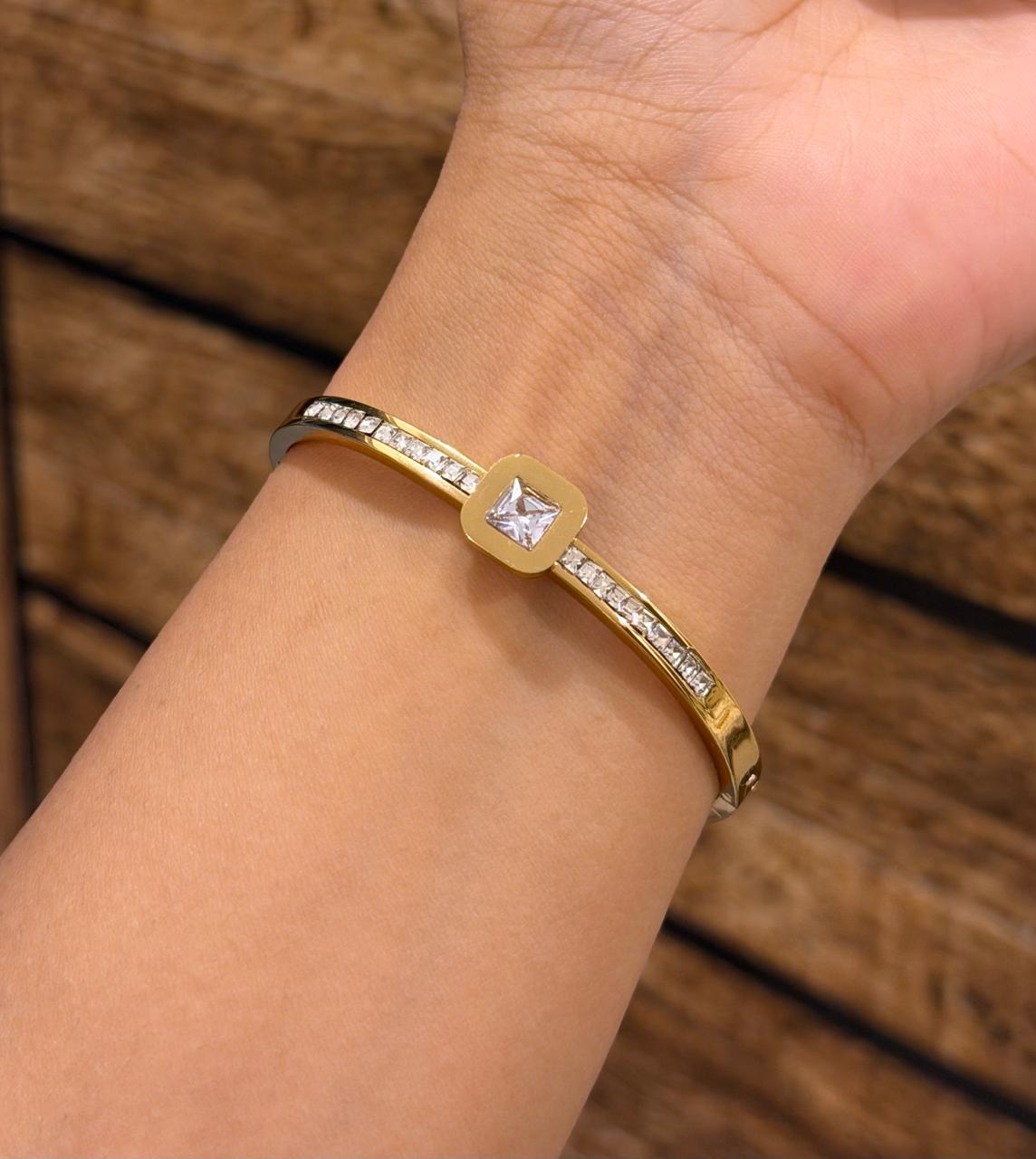 Le Havre Thin Wrist/ Baby Size bracelet