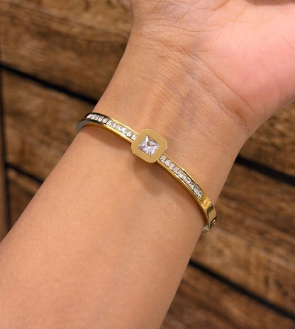Le Havre Thin Wrist/ Baby Size bracelet