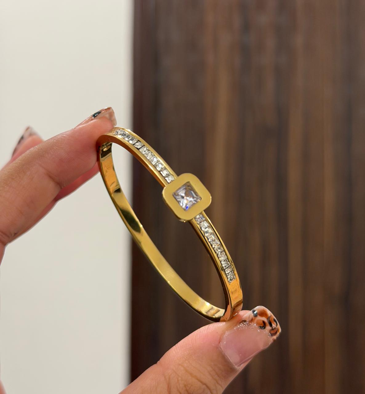 Le Havre Thin Wrist/ Baby Size bracelet