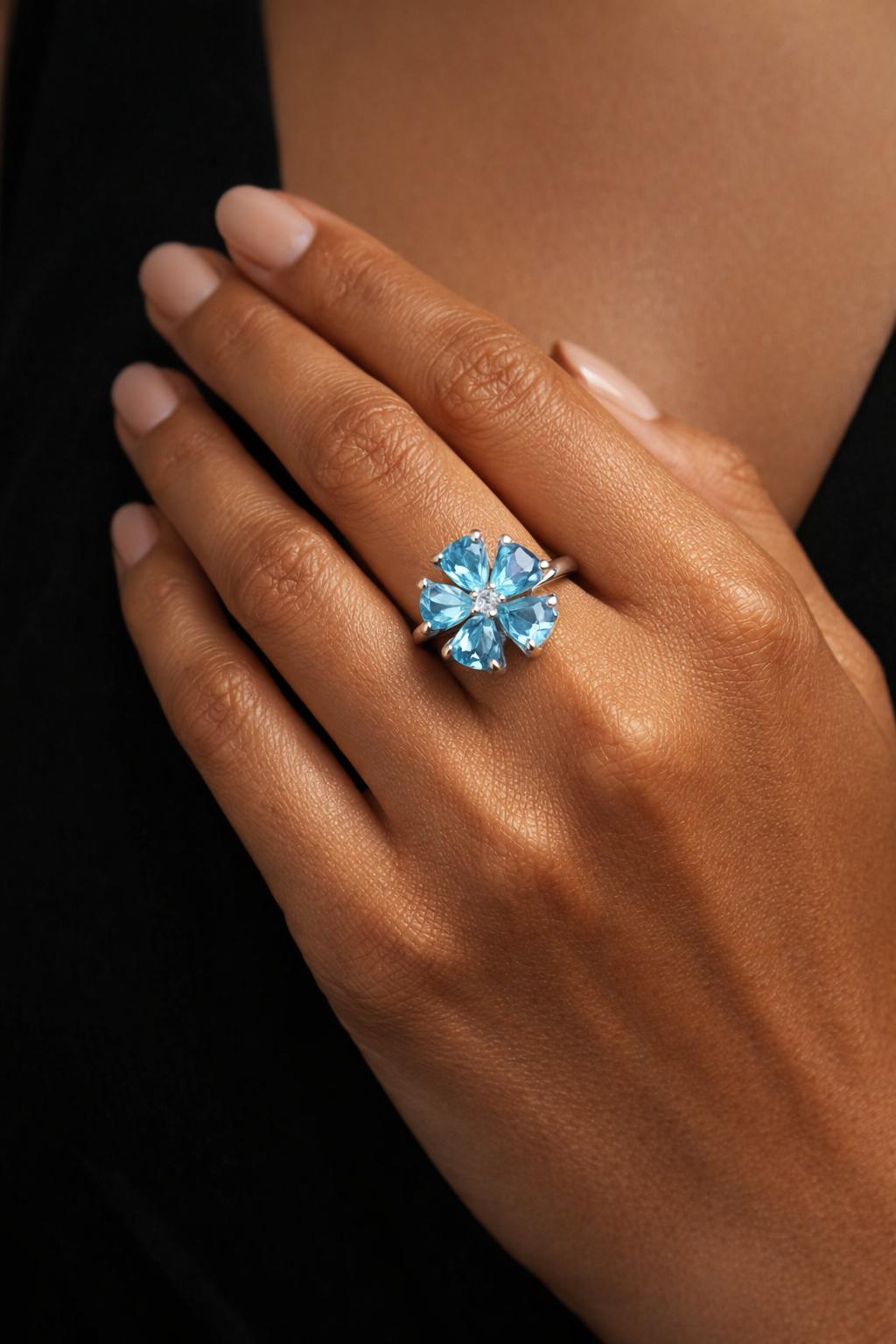 Elegance Blue Floral Ring