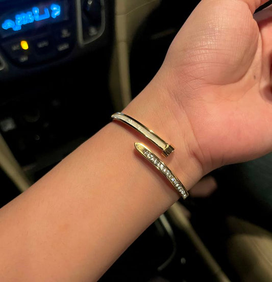 Nail Glitch Thin Wrist/ Baby Size bracelet