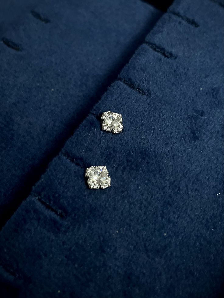 Belle Stud - Platinum Plated