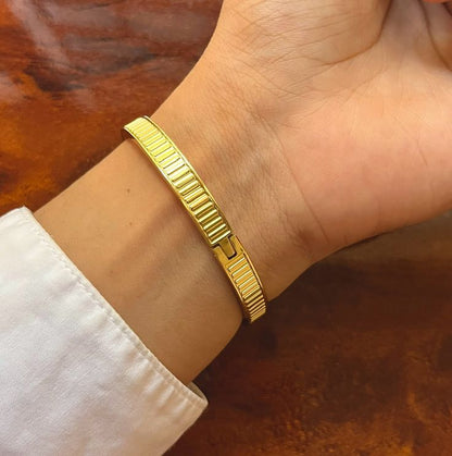 Belt Buckle Thin Wrist/ Baby Size bracelet