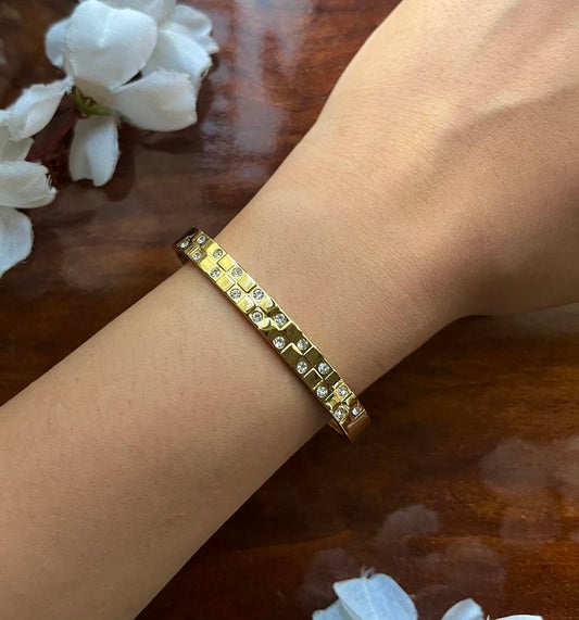 Sprinkle stones Thin Wrist/ Baby Size bracelet