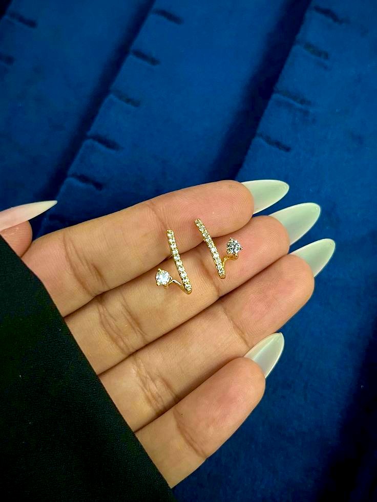 Veyra Stud - 18k Gold Plated